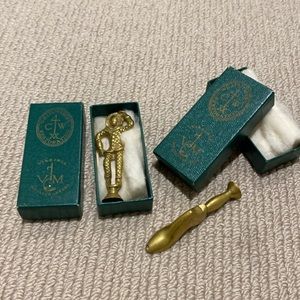 Two Vtg Brass Tobacco Pipe Tamper Signed CW Williamsburg Restoration with Boxes